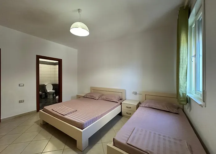 Lejlighed Spacious 2-bedroom With Underground Parking